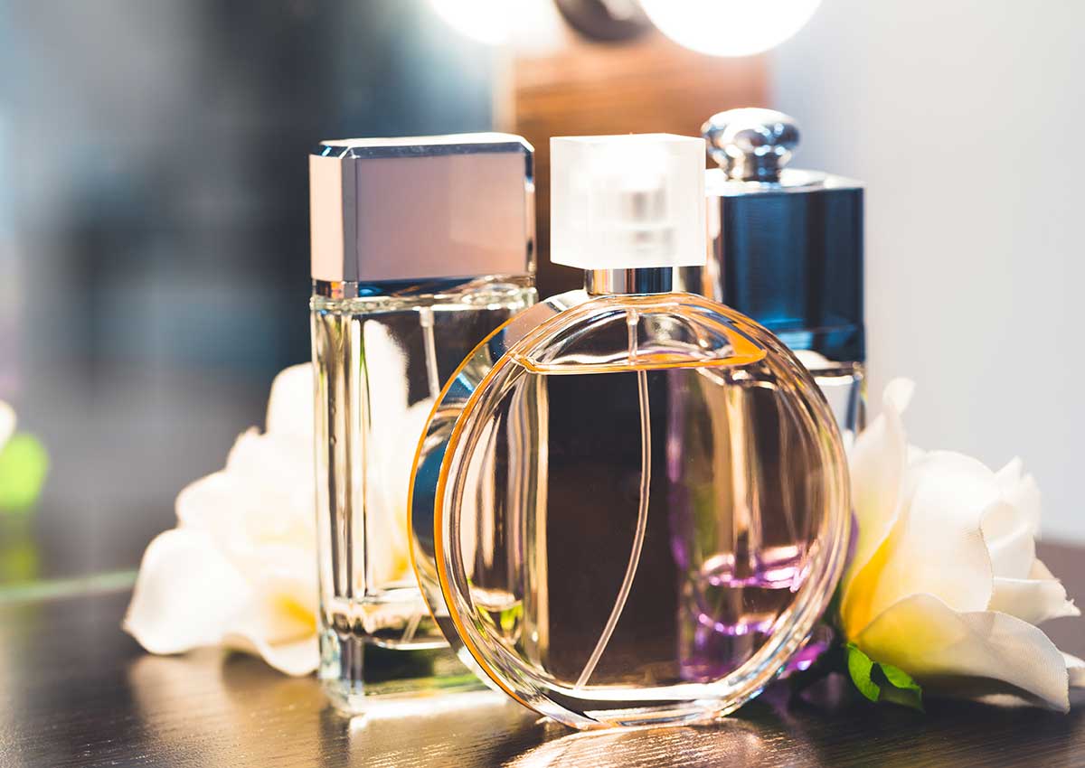 Guide ultime pour choisir le parfum idéal pour hommes et femmes